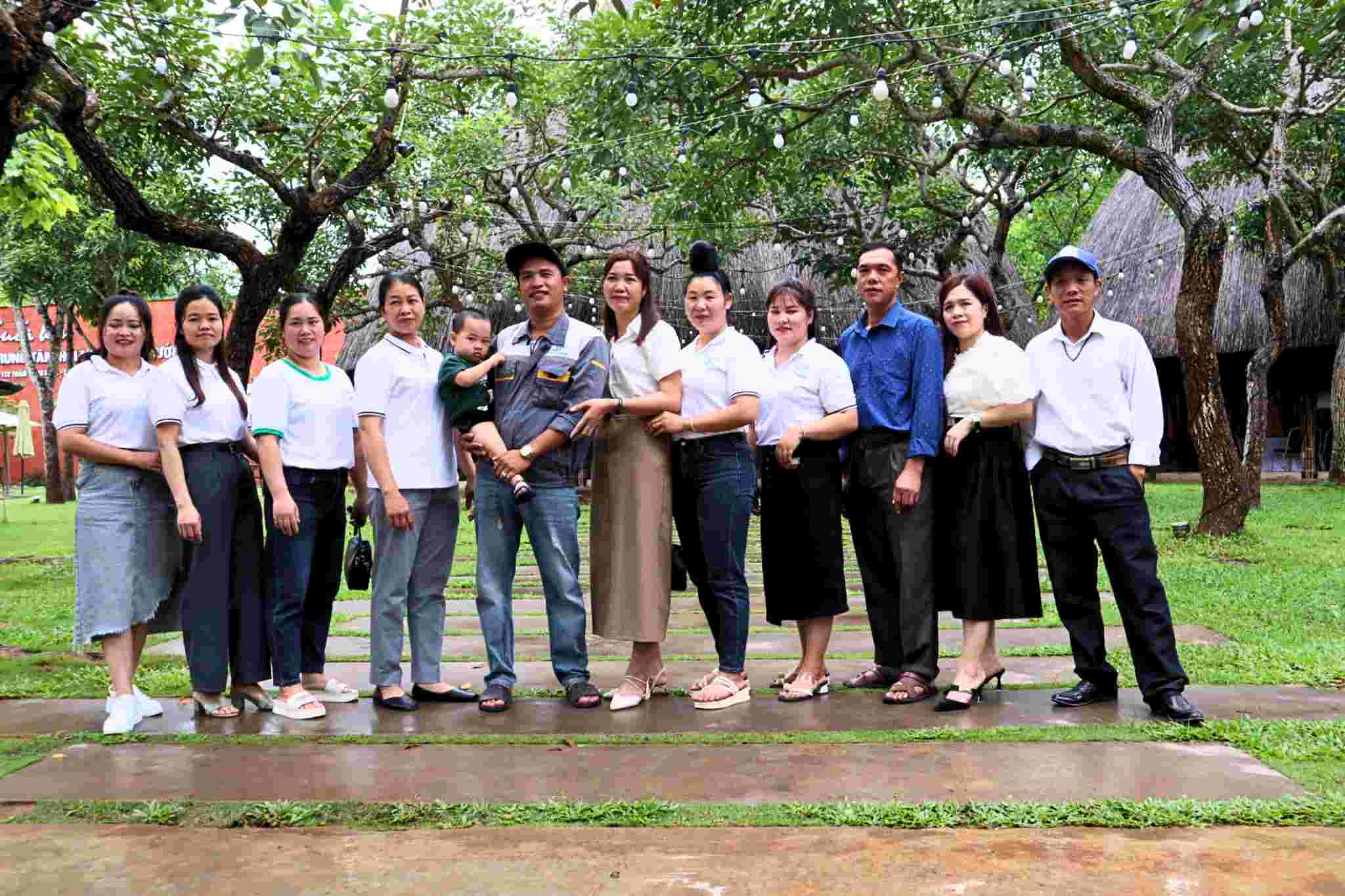 Một số nhân sự đang có mặt tham gia lễ kỷ niệm 5 năm thành lập Công ty
