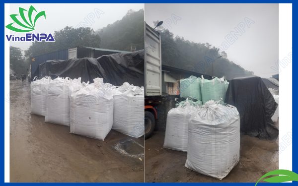 Bao jumbo ủ cỏ cấu tạo gồm: Bao jumbo và túi PE lồng bên trong bao