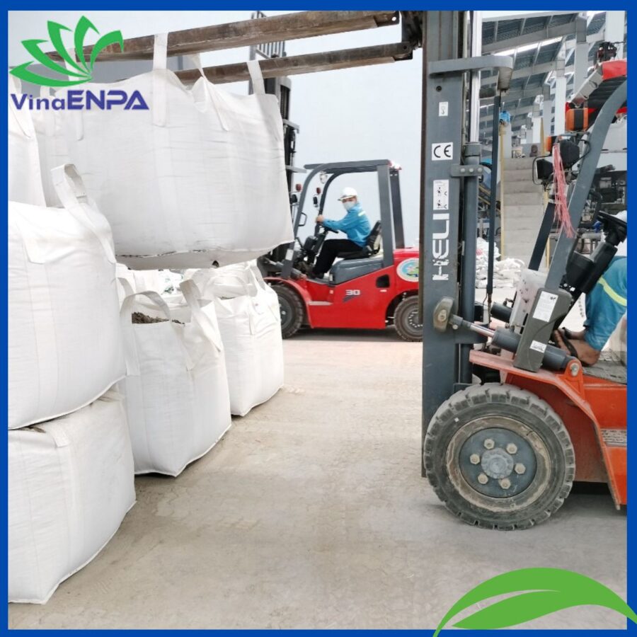 bao jumbo đựng Thức ăn gia súc sẽ có thiết kế khác bao jumbo đựng Gỗ viên ép. Và sẽ có giá bán khác nhau.